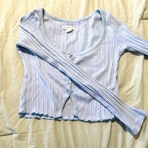 Baby blue Aeropostale button cropped longsleeve